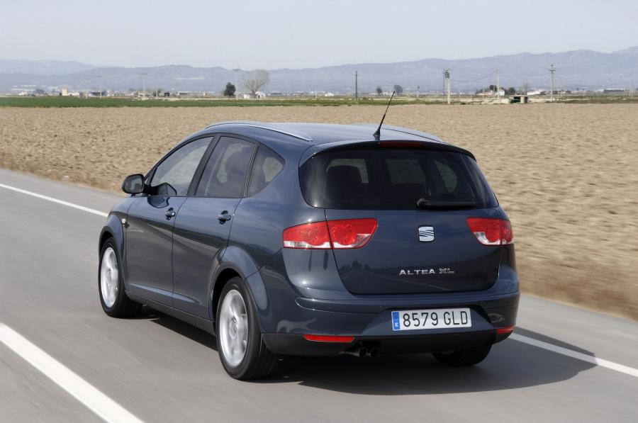  Seat Altea XL 2010 года  (фото 11 из 34)